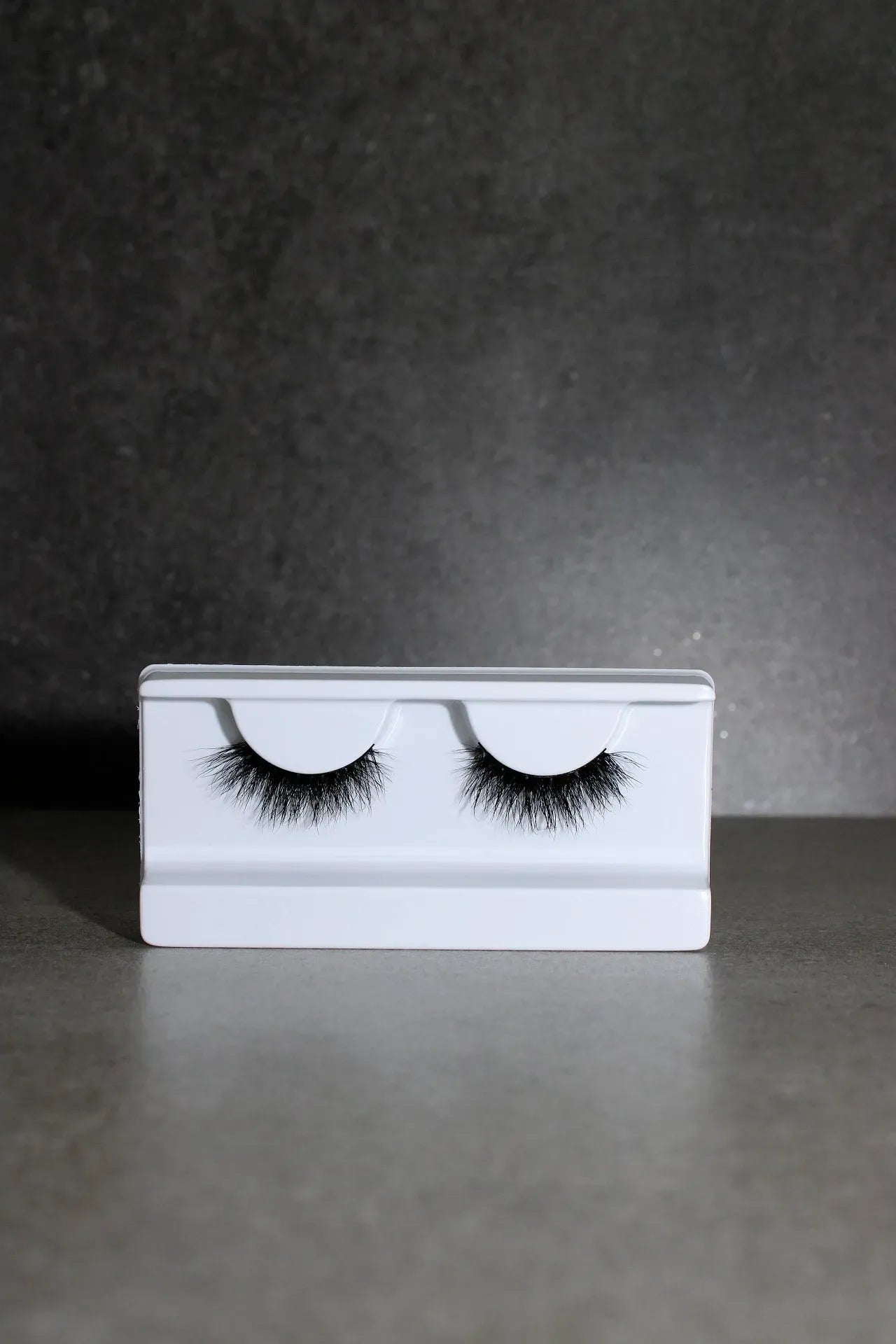 Luna Wispy Fluttery Half lash