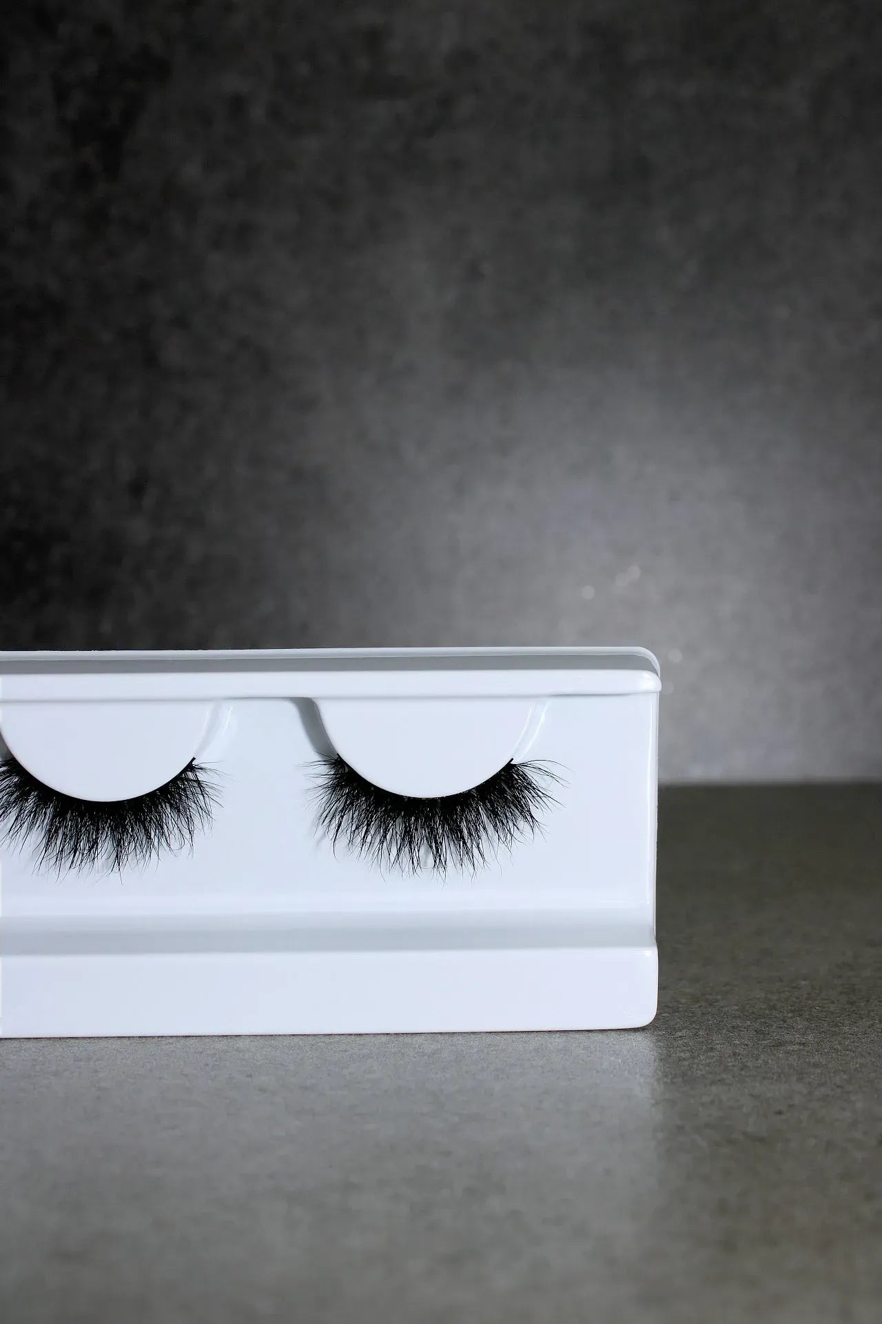 Luna Wispy Fluttery Half lash