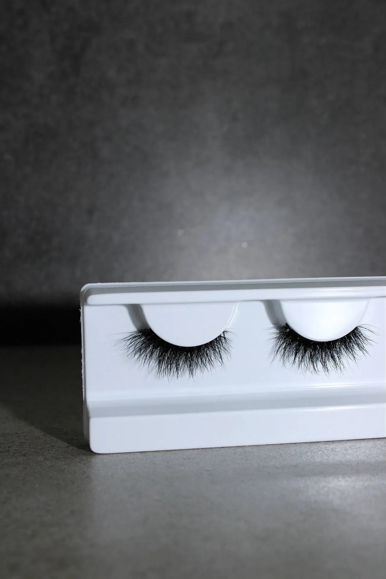 Luna Wispy Fluttery Half lash