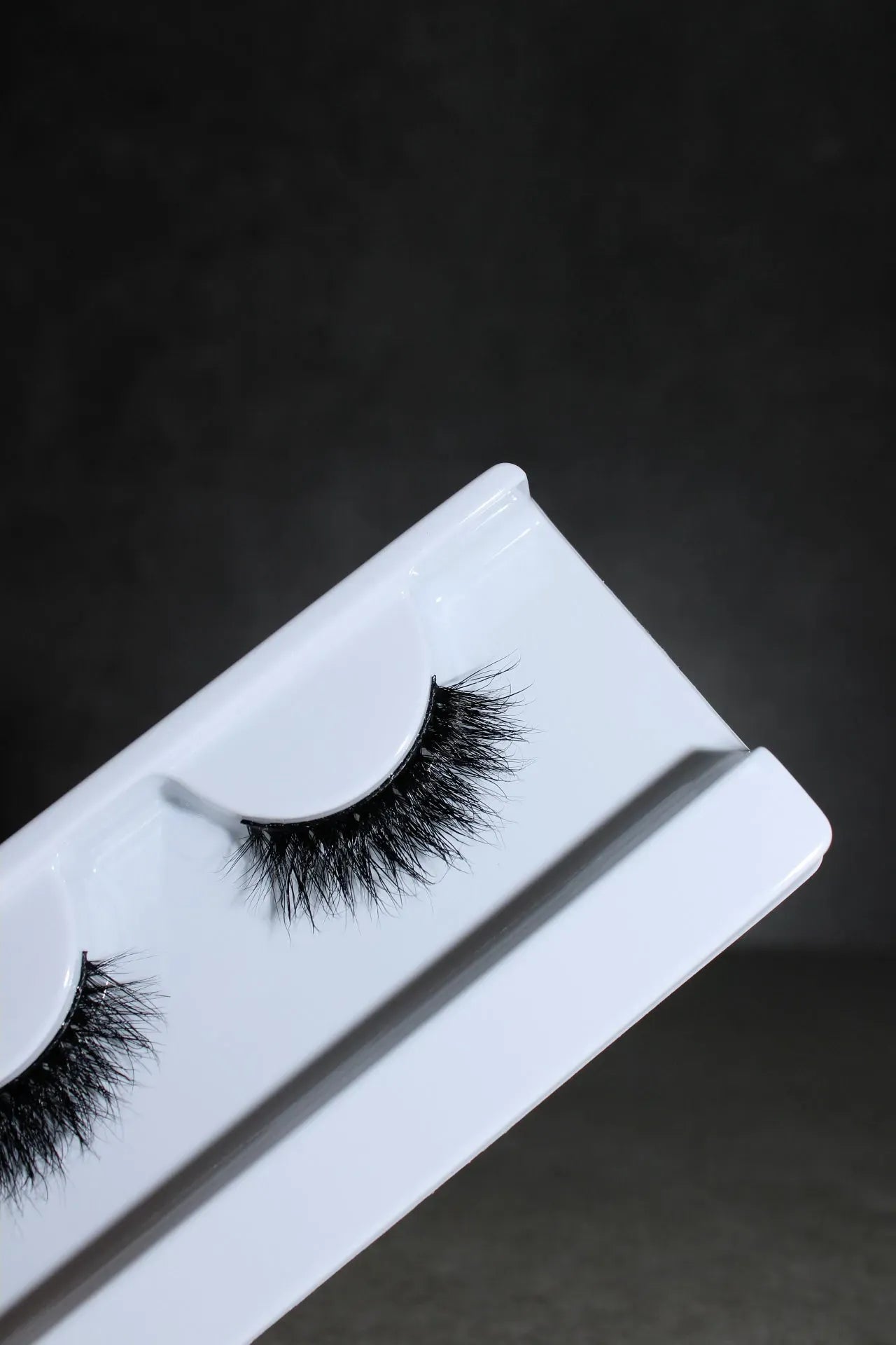Luna Wispy Fluttery Half lash