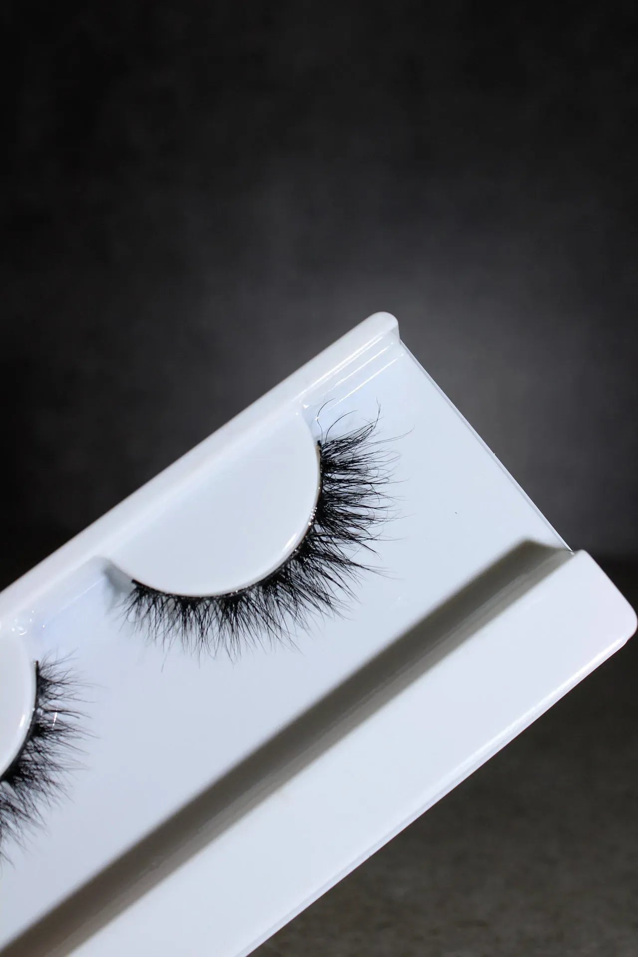 Joy Short Winged Strip lashes For Hooded eyes
