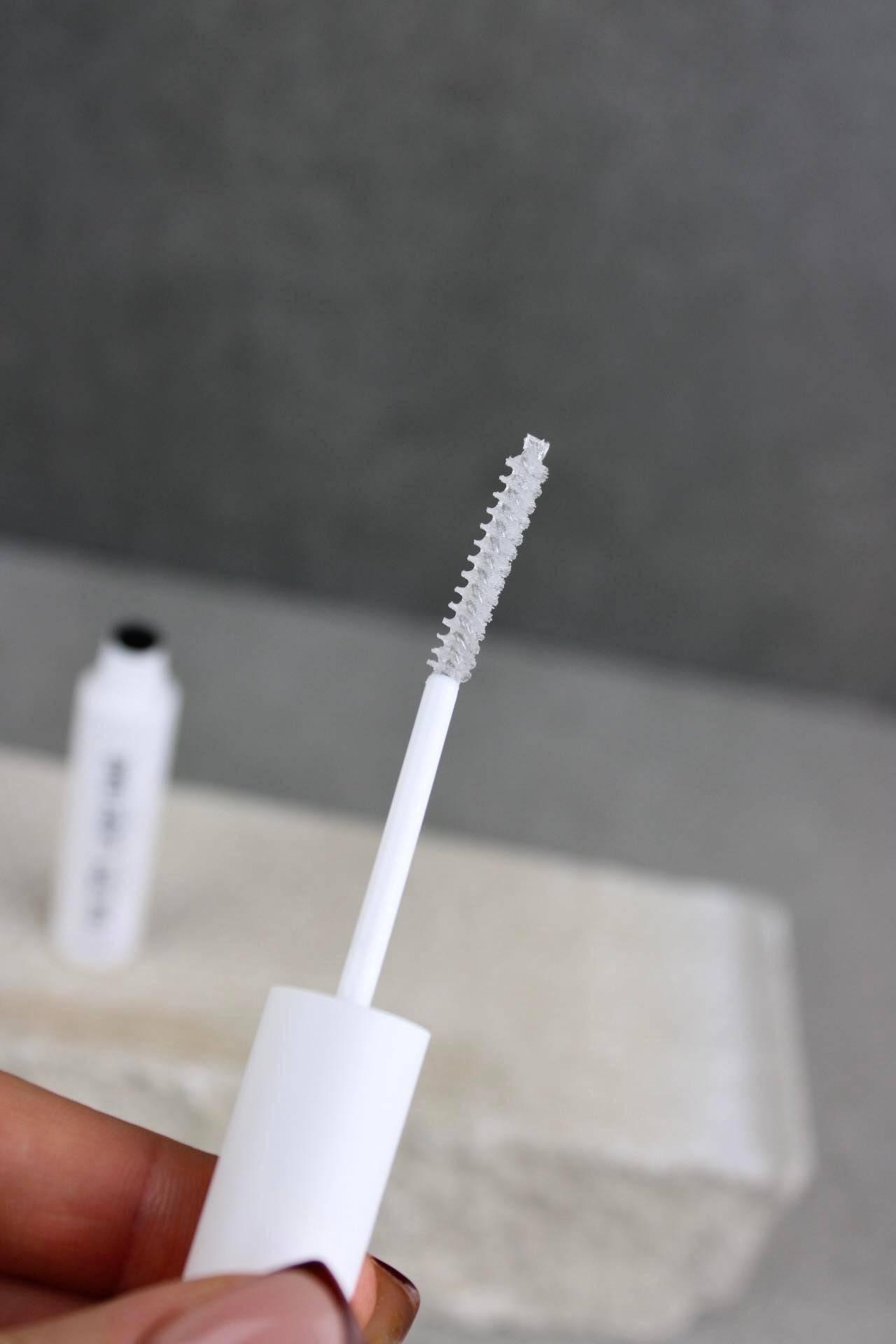 Brow lamination Gels Clear.