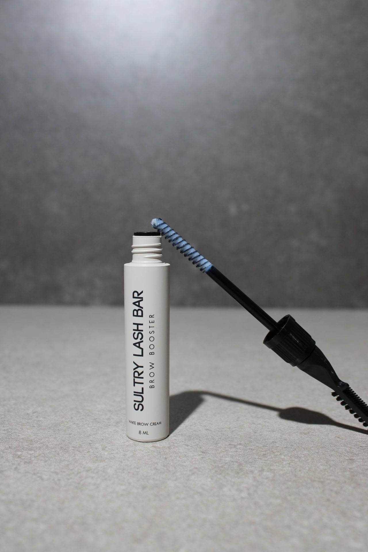 Brow lamination Gels Clear.