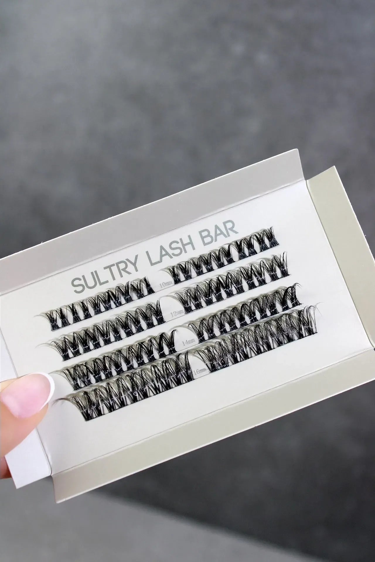 Defect (Misshaped) SL01 at Home DIY Lash Extensions.