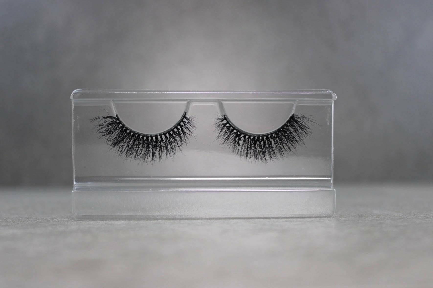 Intuitive Wispy Strip Eyelashes.