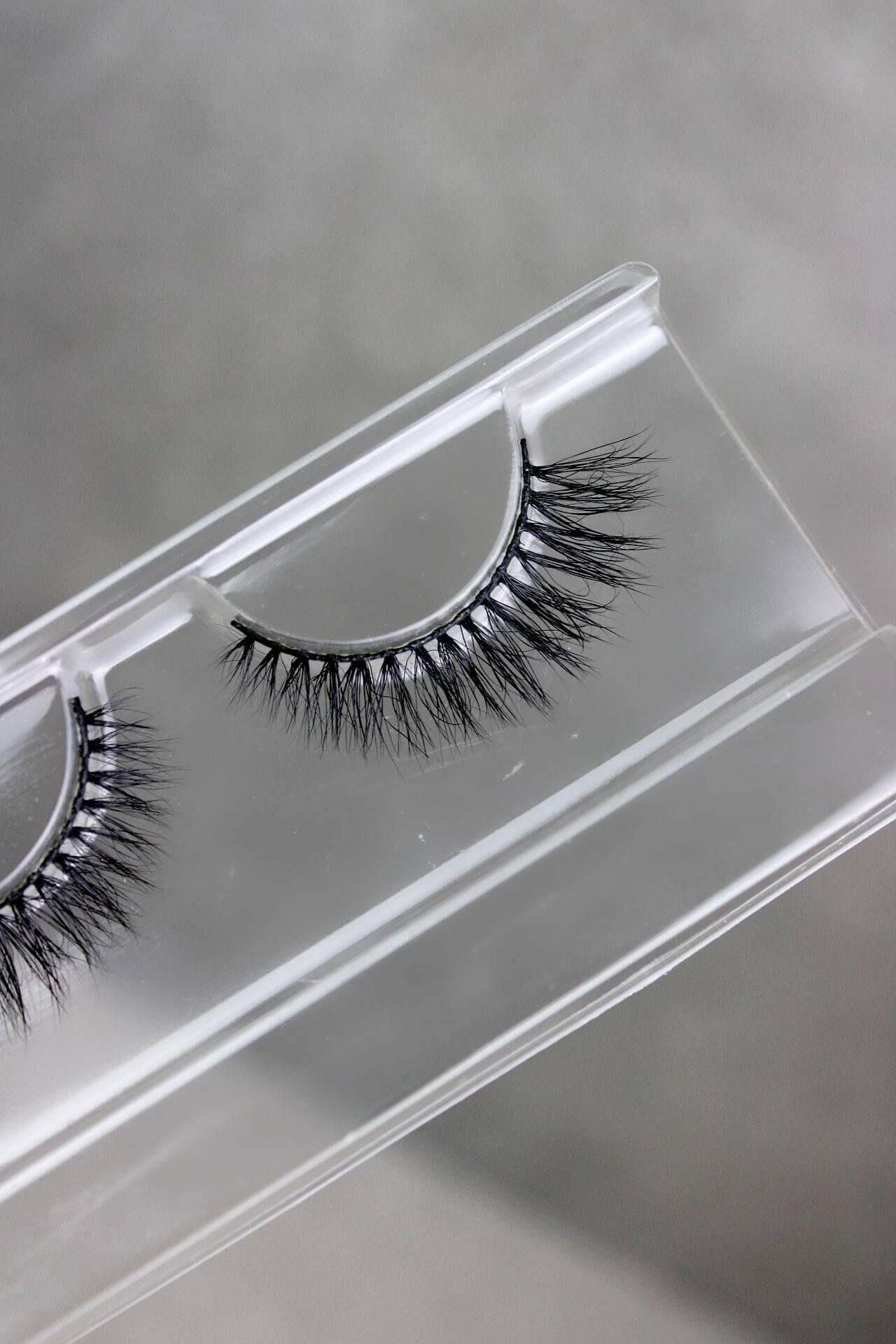 Success Natural Wispy Strip.