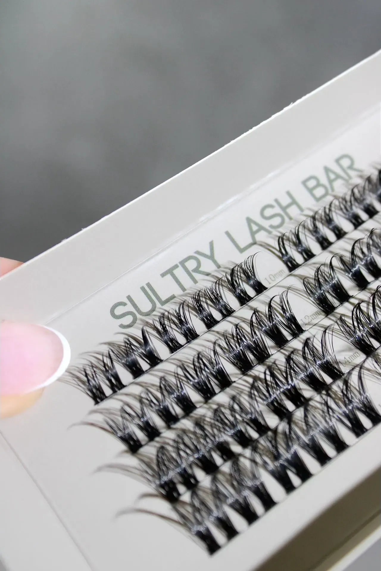 Defect (Misshaped) SL01 at Home DIY Lash Extensions.