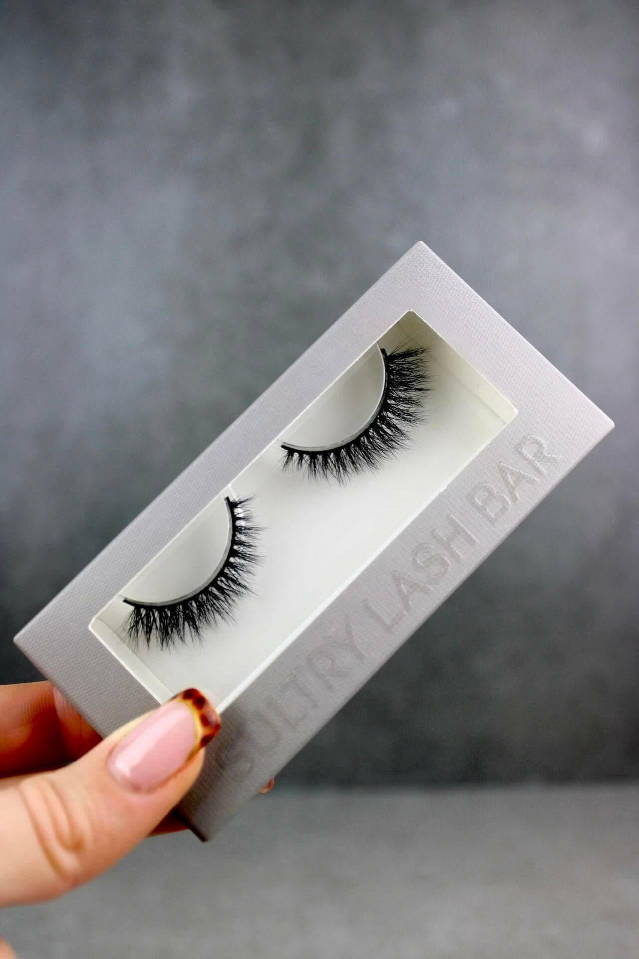 Wisdom Short Hooded Eye Strip Small Eye Lashes.