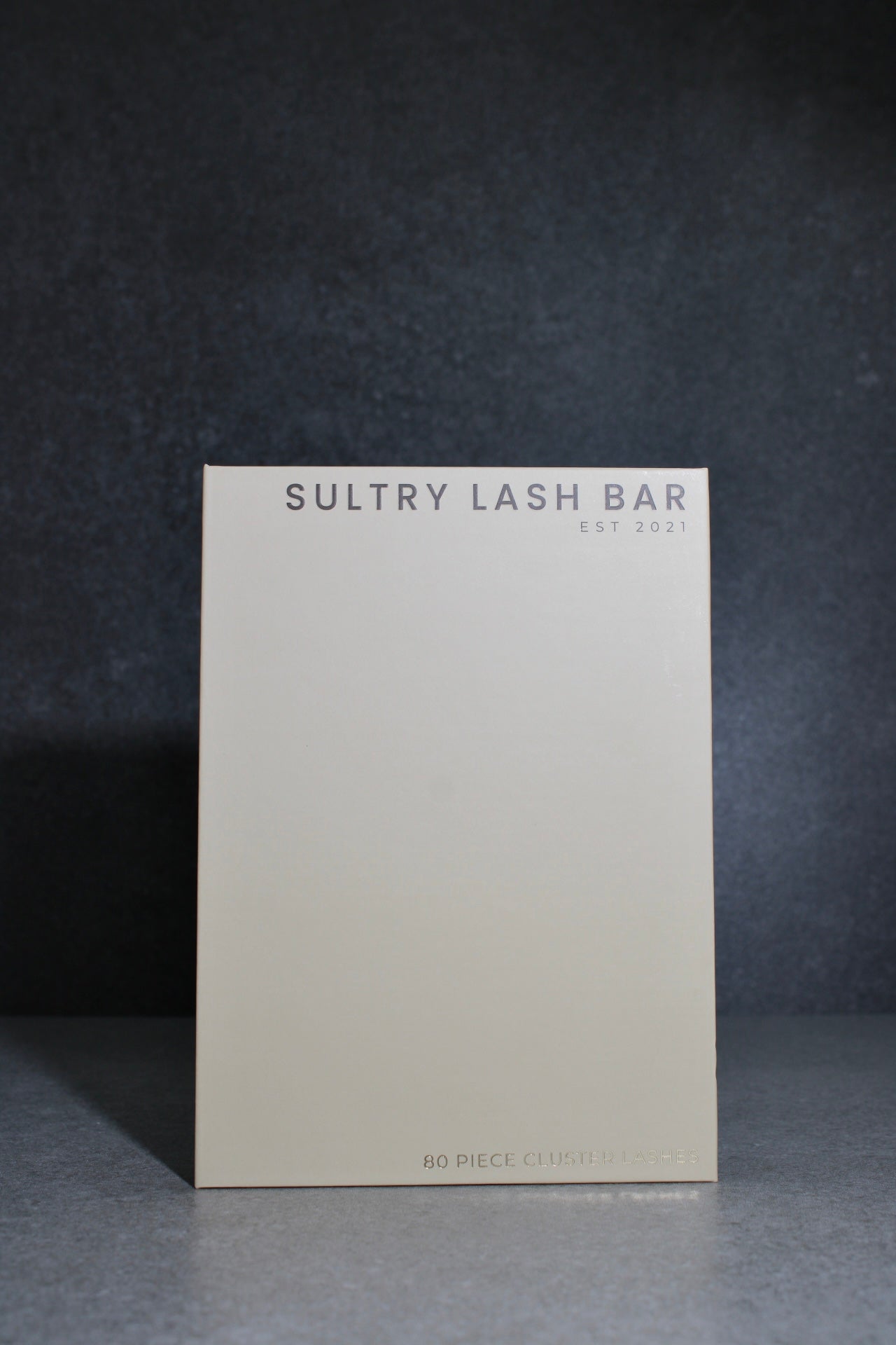 80pcs SL01 Premium Wet Look Lashes – Soft Defined Finish