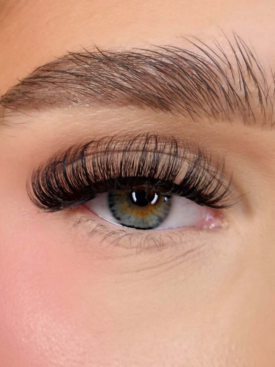 Blossom Sultry Lash Bar 