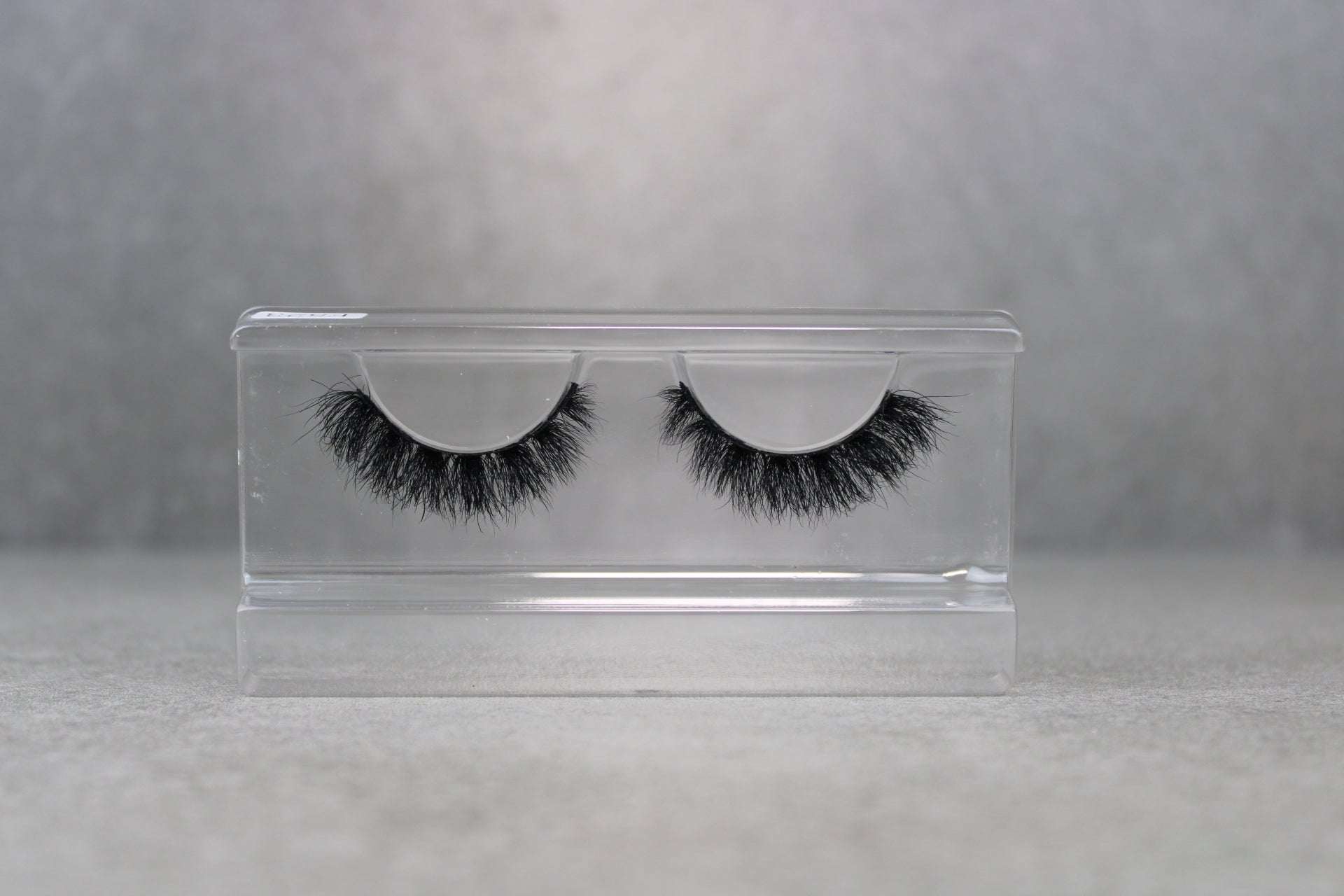 Dolled Up Sultry Lash Bar 