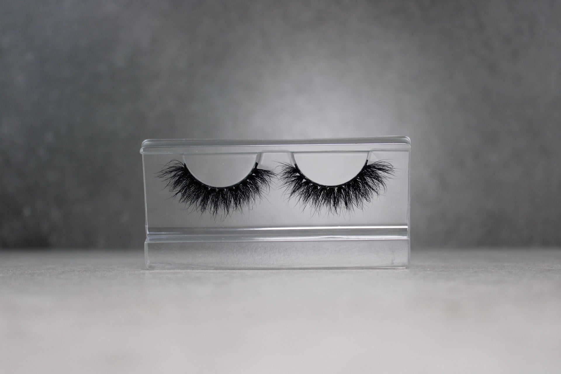 Empowering Sultry Lash Bar 