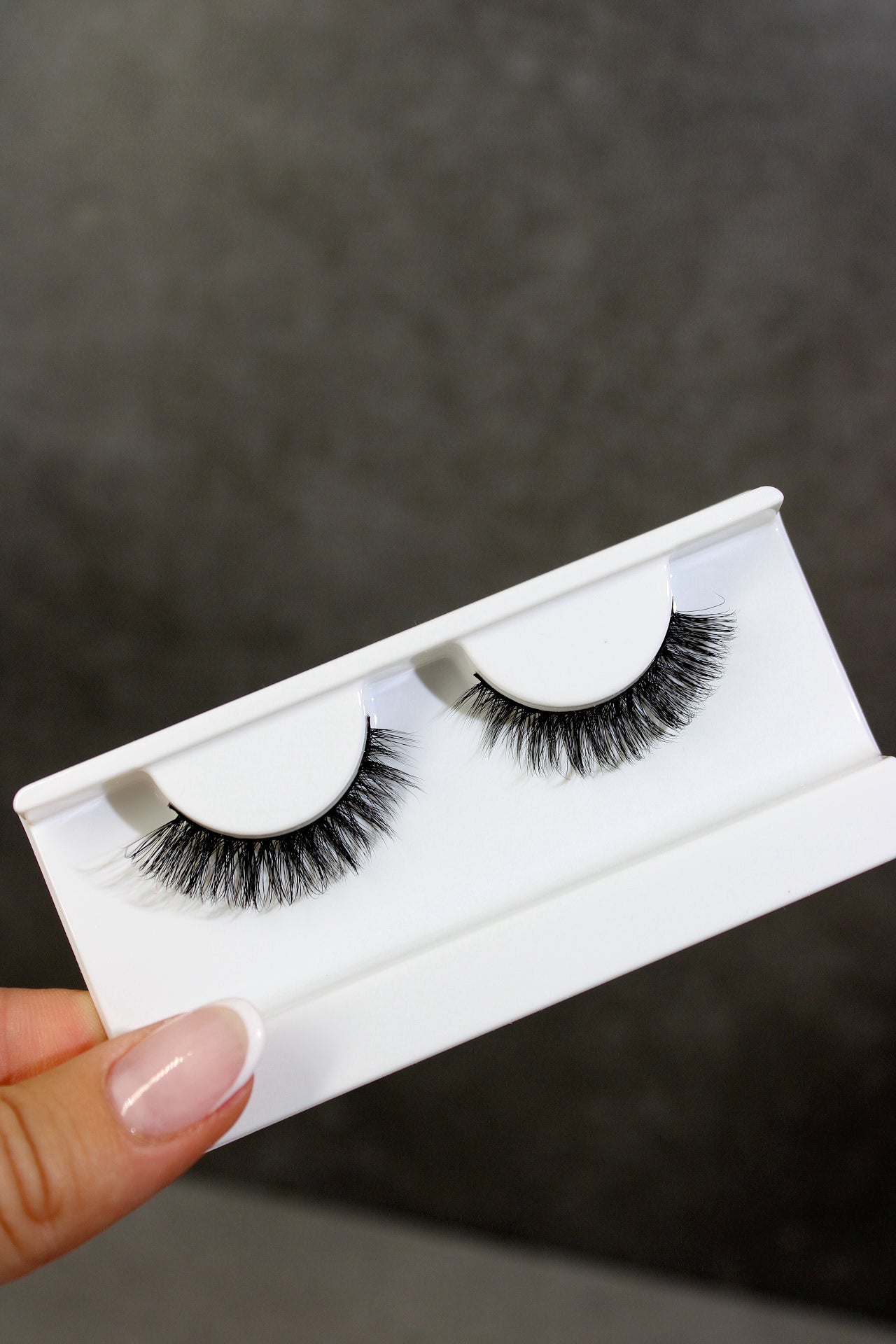 Graceful Winged Shorter Hybrid Strip Lash