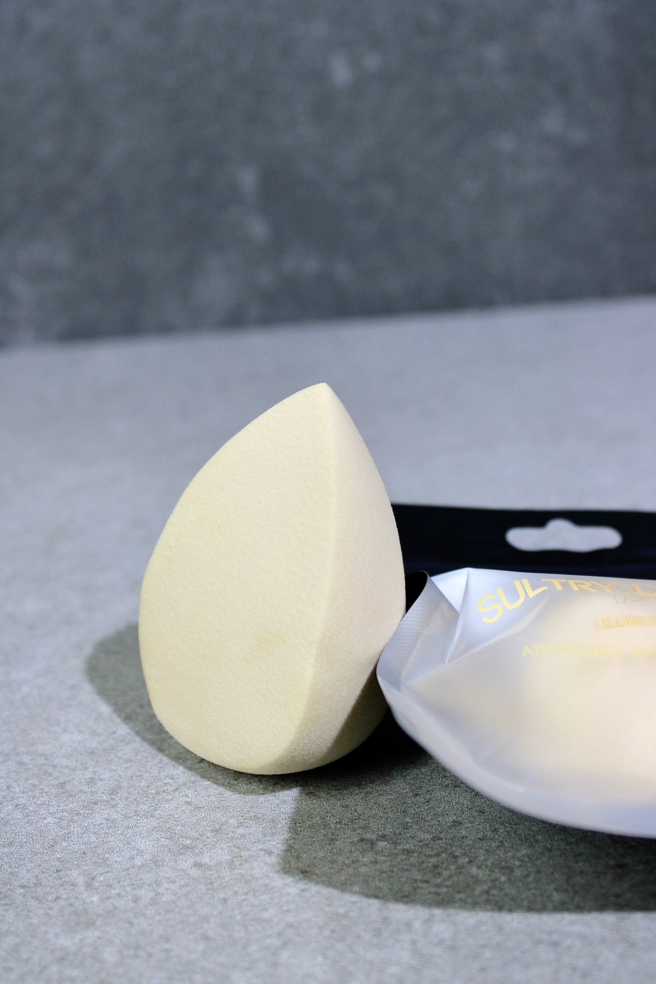 Soft Half Beauty Blender Sponge (under-eye blender)