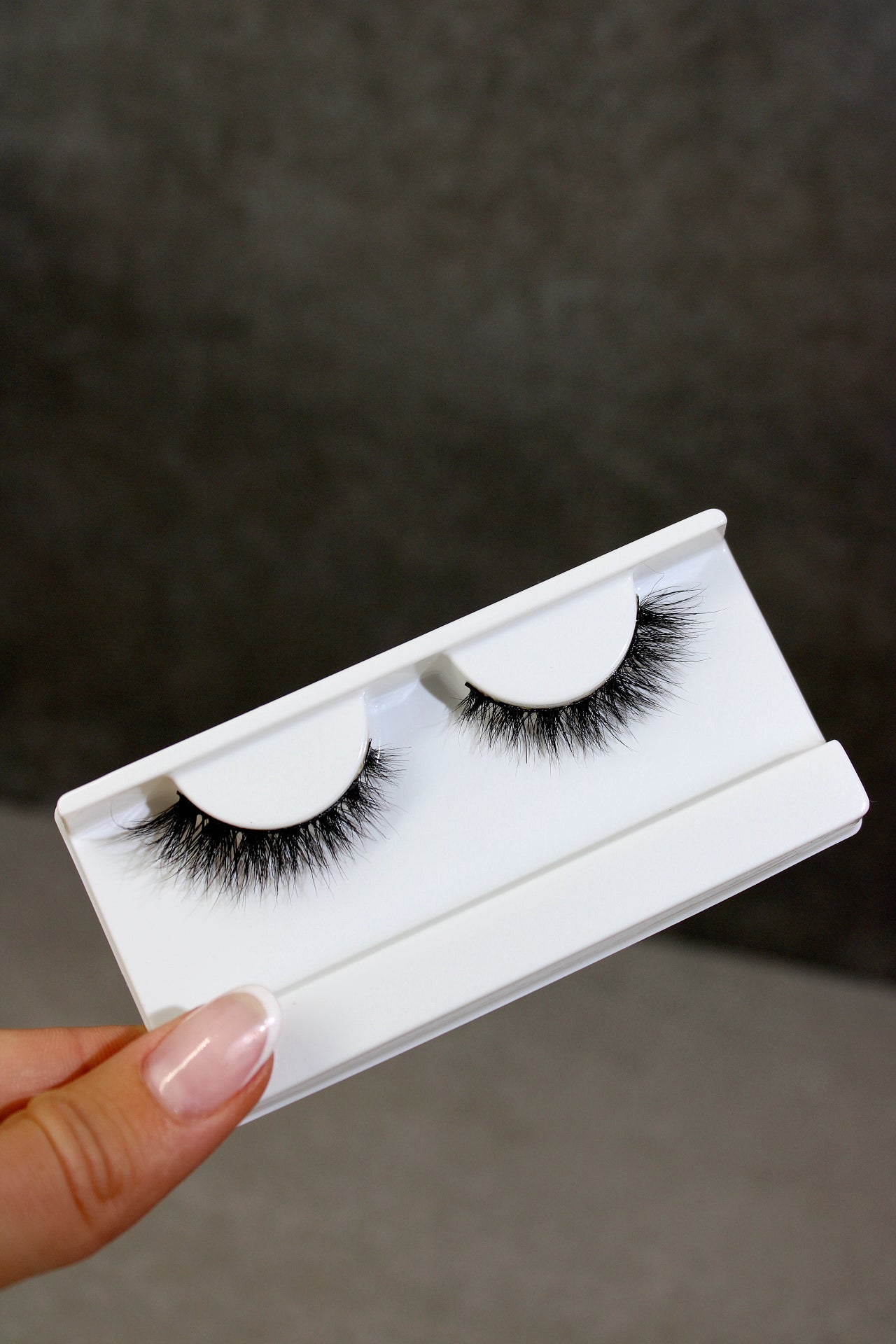 Joy Short Winged Strip lashes For Hooded eyes