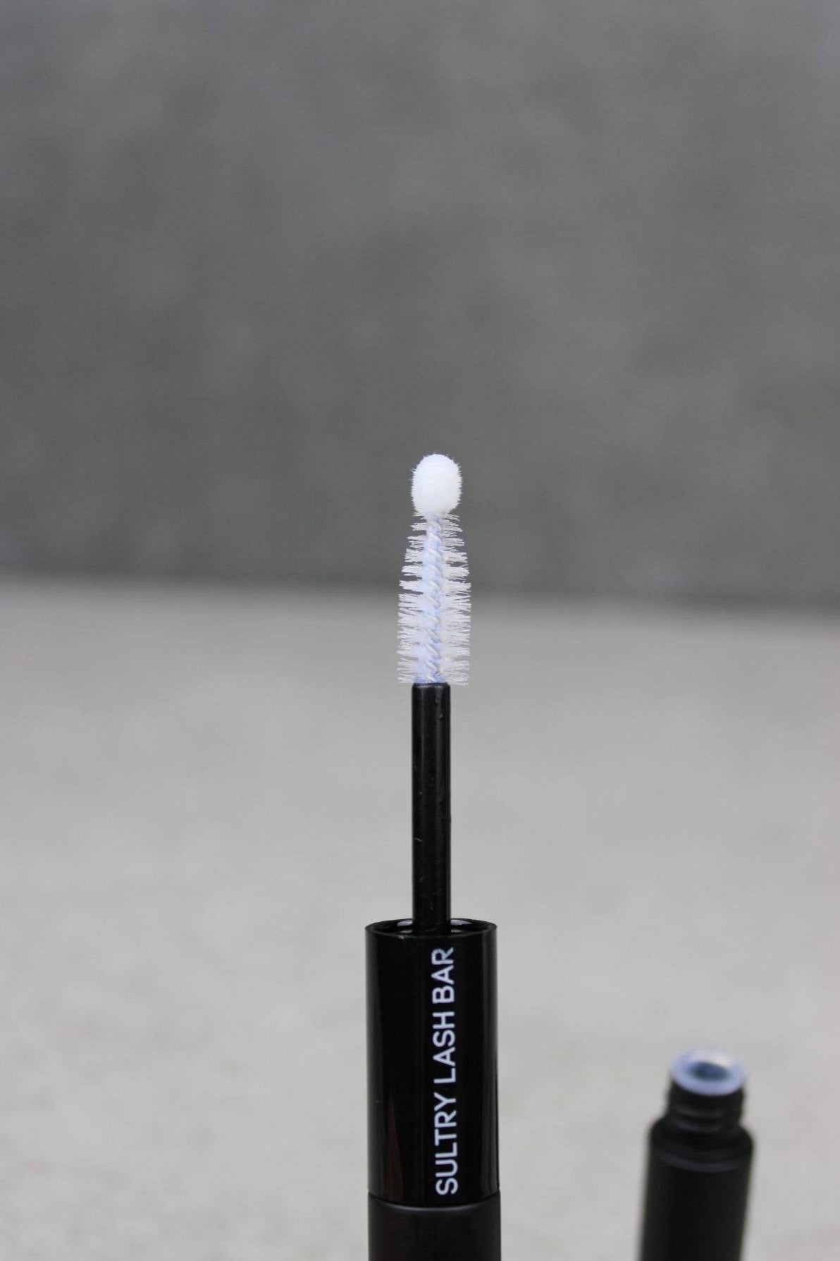 Bond and Seal DIY lash Glue Lasting 7 days.