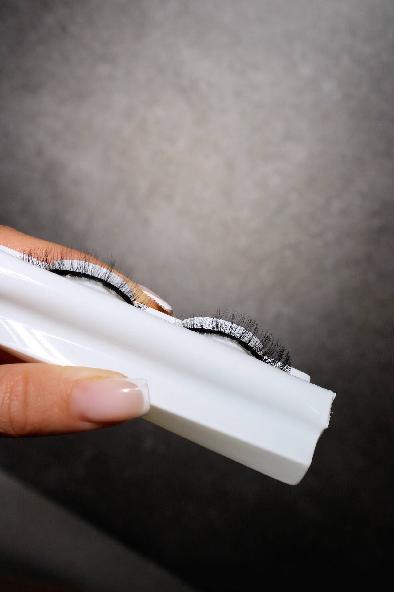 Divinity Wipsy D-curl Strip Lash - Sultry Lash Bar 